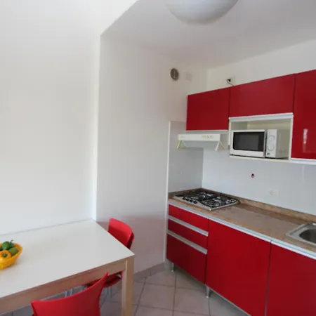 Апартаменты Luminous Flat 80m From The - Beahost Бибионе