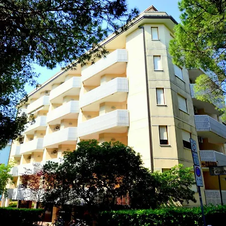 Luminous Flat 80m From The - Beahost * Бибионе