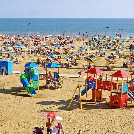 Luminous Flat 80m From The - Beahost Lägenhet Bibione